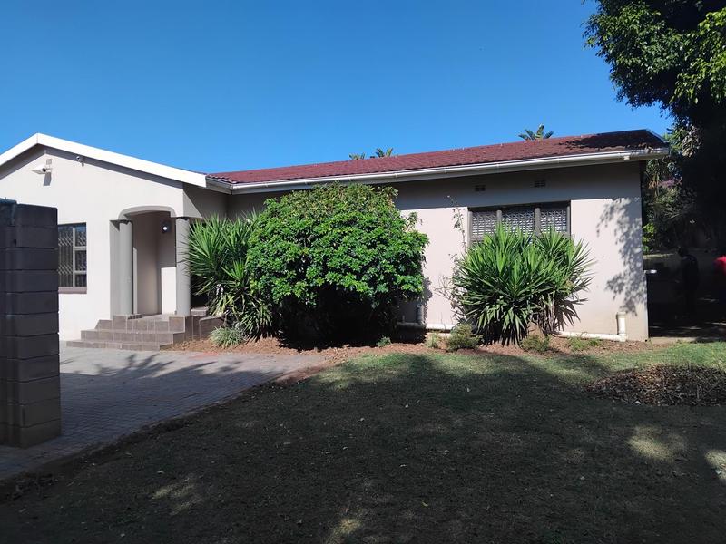 5 Bedroom Property for Sale in Southernwood Eastern Cape